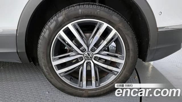 2021 Volkswagen Tiguan 2nd Gen 2.0 TDI 4Motion Prestige Sold VIN WVGZZZ5NZNW501576 – photo 14 2021 Volkswagen Tiguan 2nd Gen 2.0 TDI 4Motion Prestige Sold VIN WVGZZZ5NZNW501576 – photo 14