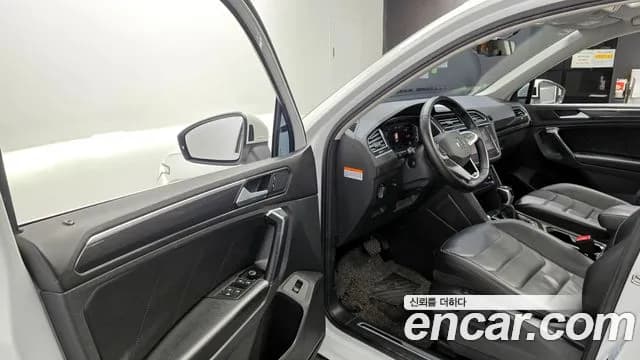 2021 Volkswagen Tiguan 2nd Gen 2.0 TDI 4Motion Prestige Sold VIN WVGZZZ5NZNW501576 – photo 20 2021 Volkswagen Tiguan 2nd Gen 2.0 TDI 4Motion Prestige Sold VIN WVGZZZ5NZNW501576 – photo 20