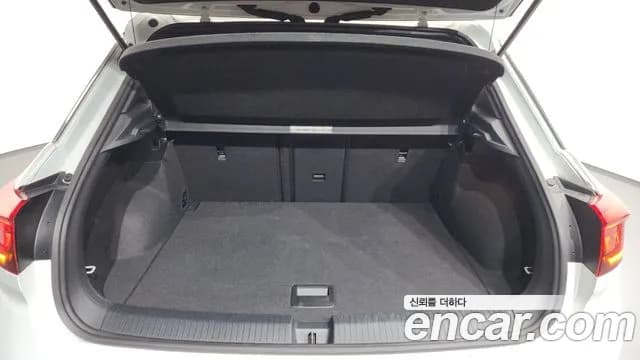 2021 Volkswagen T-Roc 2.0 TDI Premium Sold VIN WVGZZZA1ZMV031440 – undercarriage 2021 Volkswagen T-Roc 2.0 TDI Premium Sold VIN WVGZZZA1ZMV031440 – undercarriage