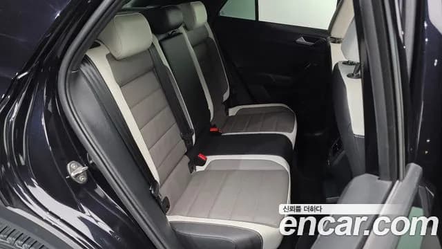 2022 Volkswagen T-Roc 2.0 TDI Prestige Sold VIN WVGZZZA1ZNV016471 – rear exterior 2022 Volkswagen T-Roc 2.0 TDI Prestige Sold VIN WVGZZZA1ZNV016471 – rear exterior
