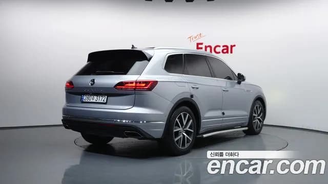 2020 Volkswagen Touareg 3rd Gen 3.0 TDI Prestige Sold VIN WVGZZZCRZLD021789 – exterior detail 2020 Volkswagen Touareg 3rd Gen 3.0 TDI Prestige Sold VIN WVGZZZCRZLD021789 – exterior detail