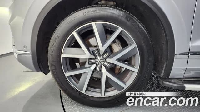 2020 Volkswagen Touareg 3rd Gen 3.0 TDI Prestige Sold VIN WVGZZZCRZLD021789 – photo 11 2020 Volkswagen Touareg 3rd Gen 3.0 TDI Prestige Sold VIN WVGZZZCRZLD021789 – photo 11