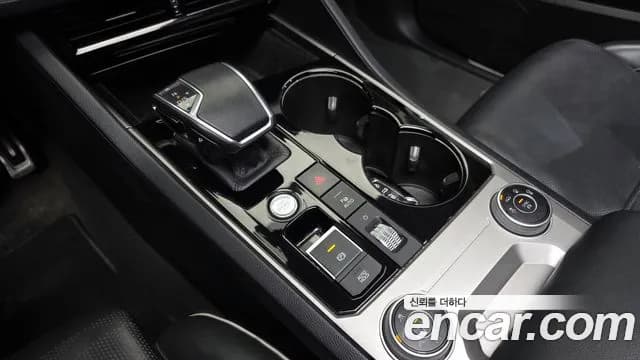 2020 Volkswagen Touareg 3rd Gen 4.0 TDI Prestige Sold VIN WVGZZZCRZLD029926 – rear exterior 2020 Volkswagen Touareg 3rd Gen 4.0 TDI Prestige Sold VIN WVGZZZCRZLD029926 – rear exterior