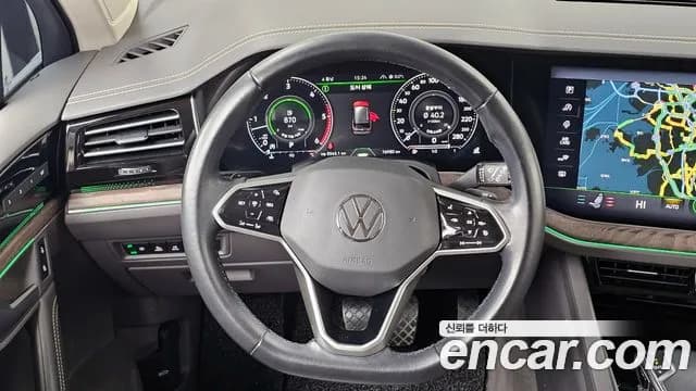 2021 Volkswagen Touareg 3rd Gen 3.0 TDI Prestige Sold VIN WVGZZZCRZMD002768 – photo 14 2021 Volkswagen Touareg 3rd Gen 3.0 TDI Prestige Sold VIN WVGZZZCRZMD002768 – photo 14