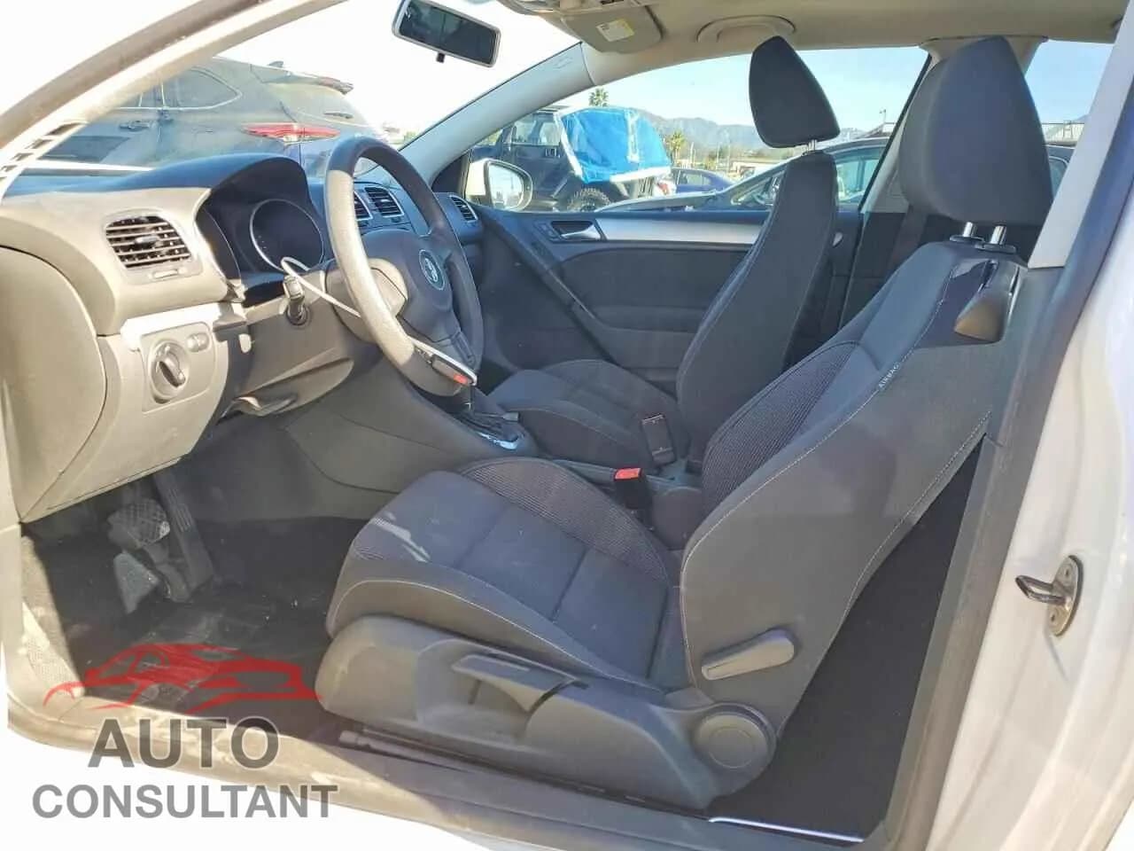 2010 VOLKSWAGEN GOLF Damaged VIN WVWBB7AJ6AW303575 – exterior detail 2010 VOLKSWAGEN GOLF Damaged VIN WVWBB7AJ6AW303575 – exterior detail