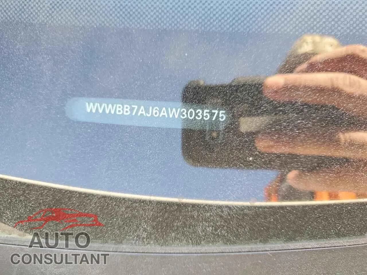 2010 VOLKSWAGEN GOLF Damaged VIN WVWBB7AJ6AW303575 – photo 12 2010 VOLKSWAGEN GOLF Damaged VIN WVWBB7AJ6AW303575 – photo 12