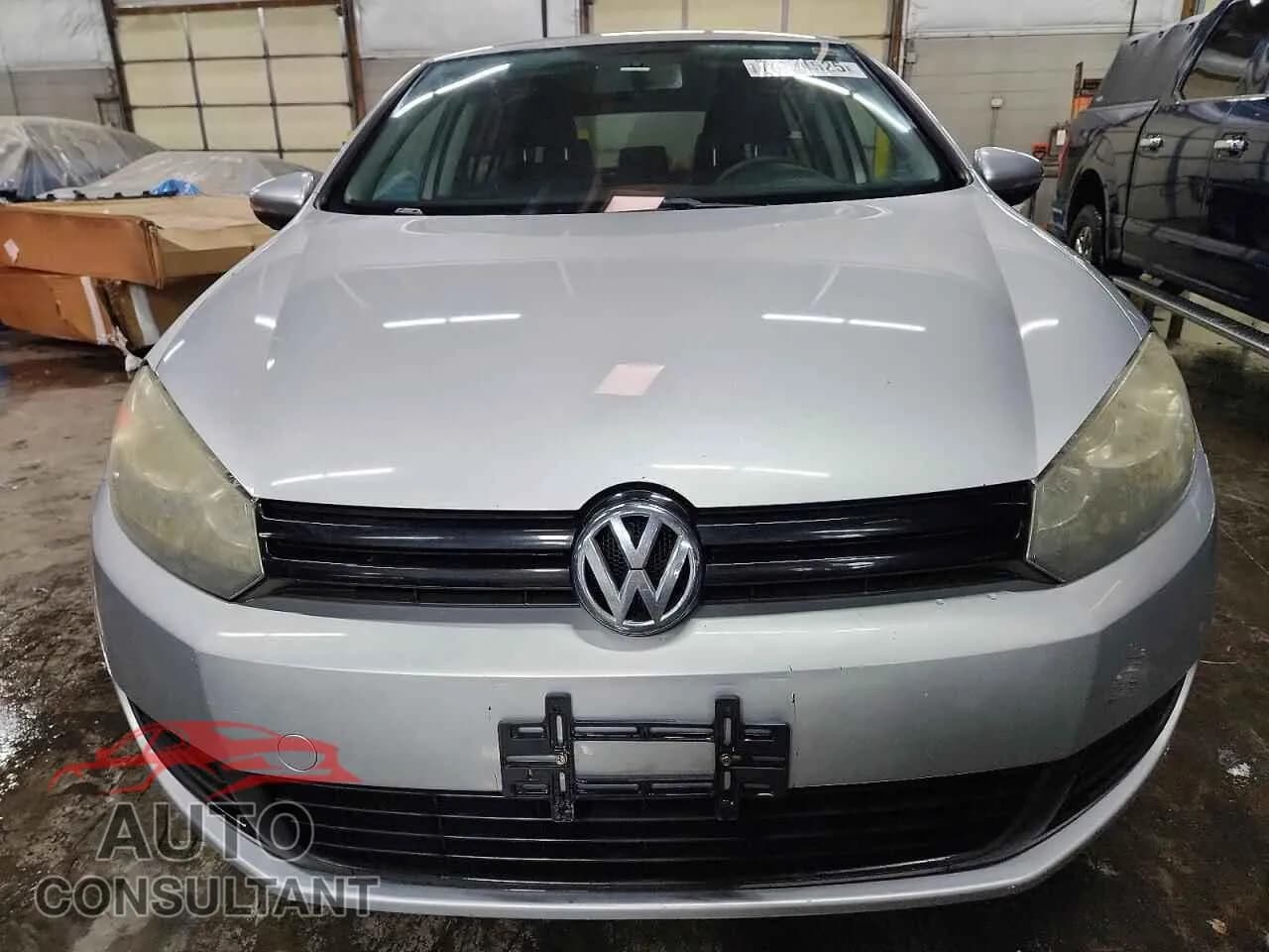 2012 VOLKSWAGEN GOLF Damaged VIN WVWDB7AJ2CW199050 – interior seats 2012 VOLKSWAGEN GOLF Damaged VIN WVWDB7AJ2CW199050 – interior seats