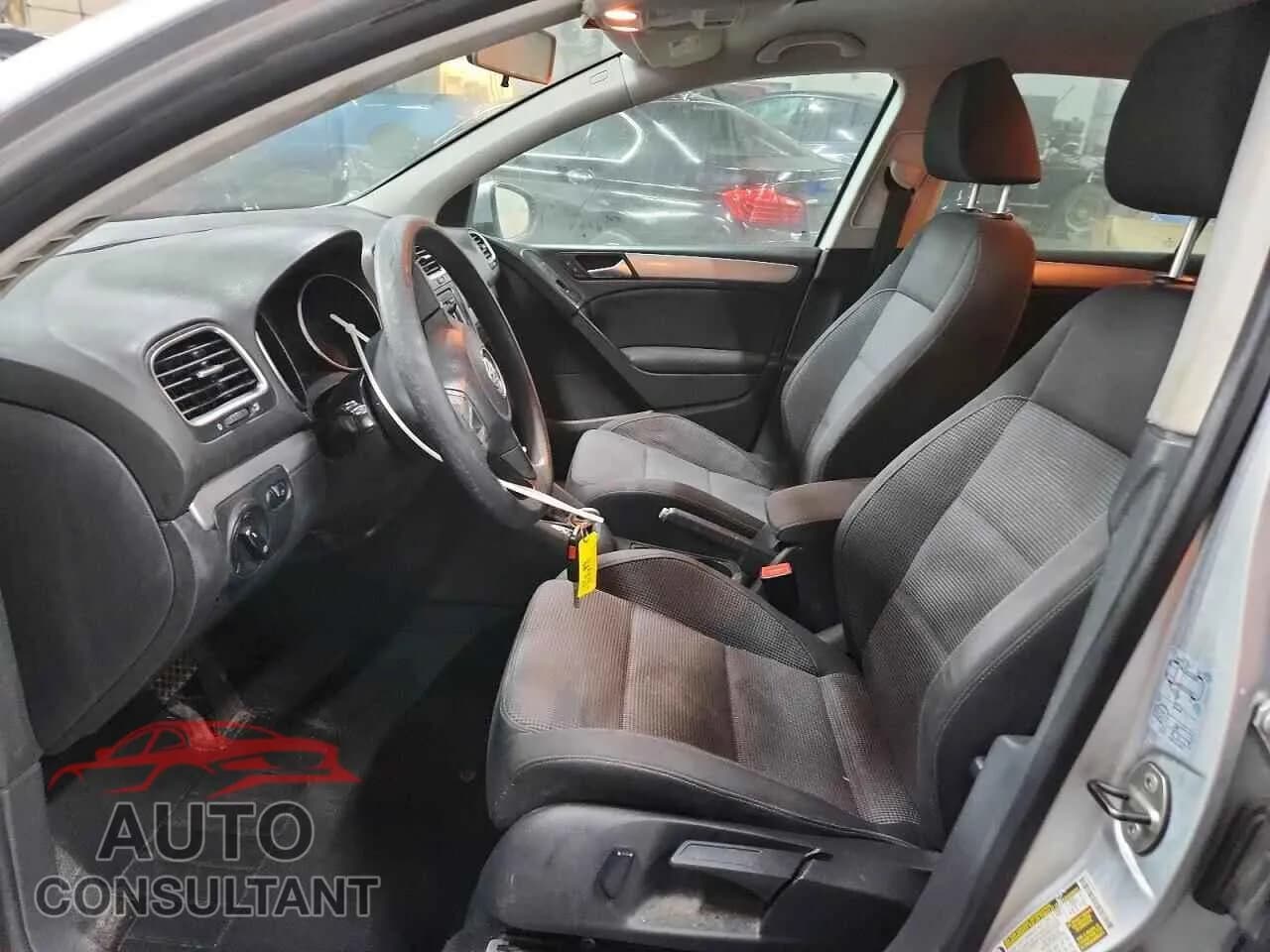 2012 VOLKSWAGEN GOLF Damaged VIN WVWDB7AJ2CW199050 – exterior detail 2012 VOLKSWAGEN GOLF Damaged VIN WVWDB7AJ2CW199050 – exterior detail