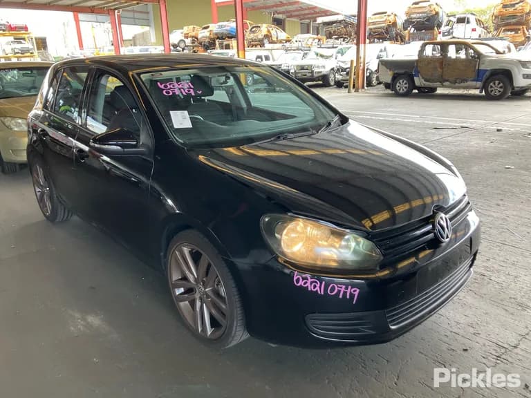 2009 Volkswagen Golf Used VIN WVWZZZ1KZ9W508722 – front exterior 2009 Volkswagen Golf Used VIN WVWZZZ1KZ9W508722 – front exterior