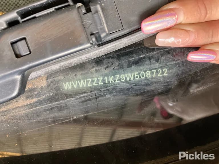 2009 Volkswagen Golf Used VIN WVWZZZ1KZ9W508722 – engine bay 2009 Volkswagen Golf Used VIN WVWZZZ1KZ9W508722 – engine bay