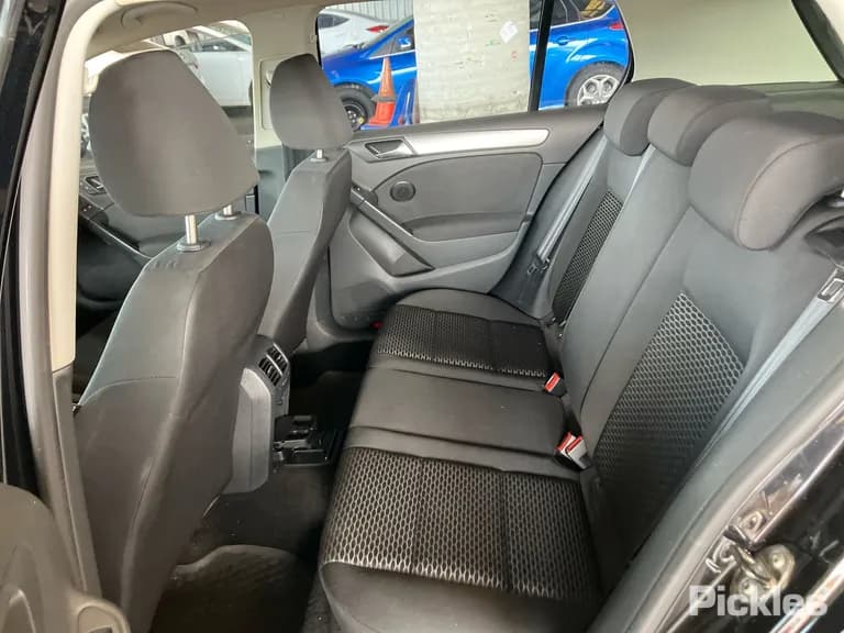 2009 Volkswagen Golf Used VIN WVWZZZ1KZ9W508722 – photo 17 2009 Volkswagen Golf Used VIN WVWZZZ1KZ9W508722 – photo 17