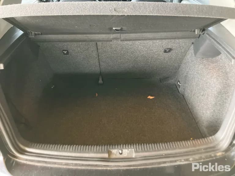 2009 Volkswagen Golf Used VIN WVWZZZ1KZ9W508722 – photo 18 2009 Volkswagen Golf Used VIN WVWZZZ1KZ9W508722 – photo 18