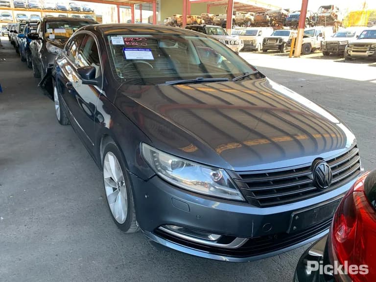 2013 Volkswagen CC Used VIN WVWZZZ3CZCE716285 – trunk area 2013 Volkswagen CC Used VIN WVWZZZ3CZCE716285 – trunk area