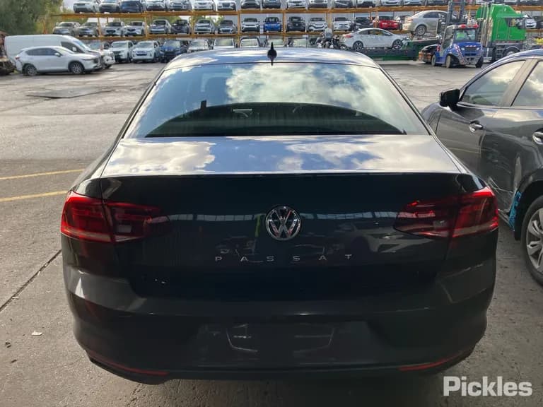 2020 Volkswagen Passat Used VIN WVWZZZ3CZLE050149 – rear exterior 2020 Volkswagen Passat Used VIN WVWZZZ3CZLE050149 – rear exterior