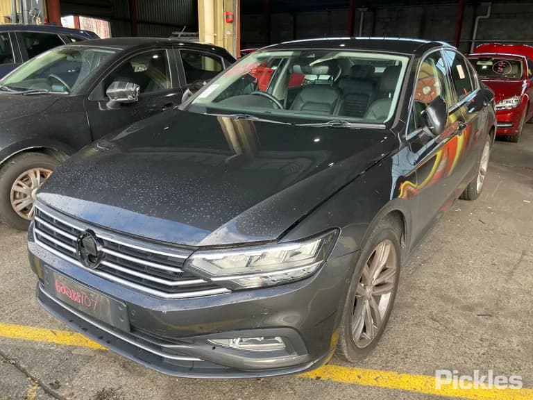 2020 Volkswagen Passat Used VIN WVWZZZ3CZLE050149 – trunk area 2020 Volkswagen Passat Used VIN WVWZZZ3CZLE050149 – trunk area
