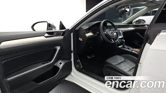 2019 Volkswagen Arteon 2.0 TDI Premium Sold VIN WVWZZZ3HZKE011397 – exterior detail 2019 Volkswagen Arteon 2.0 TDI Premium Sold VIN WVWZZZ3HZKE011397 – exterior detail