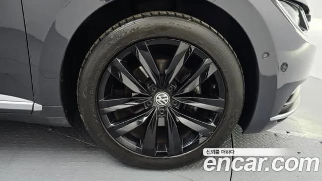 2019 Volkswagen Arteon 2.0 TDI Prestige Sold VIN WVWZZZ3HZKE016904 – exterior detail 2019 Volkswagen Arteon 2.0 TDI Prestige Sold VIN WVWZZZ3HZKE016904 – exterior detail