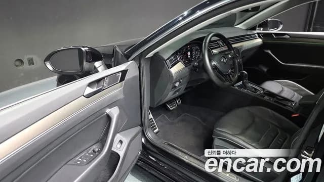 2019 Volkswagen Arteon 2.0 TDI Prestige Sold VIN WVWZZZ3HZKE016978 – rear exterior 2019 Volkswagen Arteon 2.0 TDI Prestige Sold VIN WVWZZZ3HZKE016978 – rear exterior