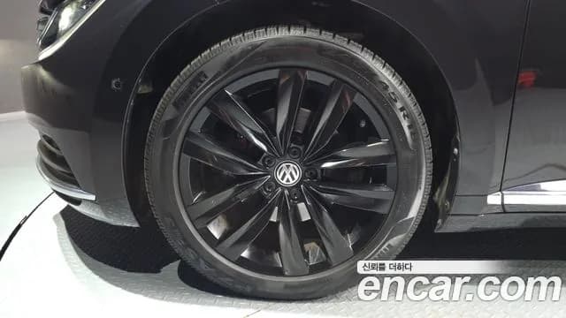 2019 Volkswagen Arteon 2.0 TDI Prestige Sold VIN WVWZZZ3HZKE016978 – trunk area 2019 Volkswagen Arteon 2.0 TDI Prestige Sold VIN WVWZZZ3HZKE016978 – trunk area