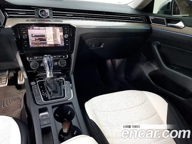 2019 Volkswagen Arteon 2.0 TDI Prestige Sold VIN WVWZZZ3HZKE018914 – interior seats 2019 Volkswagen Arteon 2.0 TDI Prestige Sold VIN WVWZZZ3HZKE018914 – interior seats