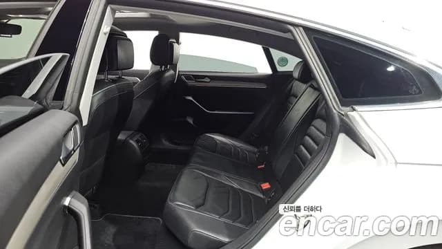 2019 Volkswagen Arteon 2.0 TDI Premium Sold VIN WVWZZZ3HZKE019025 – trunk area 2019 Volkswagen Arteon 2.0 TDI Premium Sold VIN WVWZZZ3HZKE019025 – trunk area