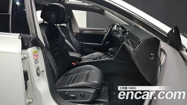 2019 Volkswagen Arteon 2.0 TDI Prestige Sold VIN WVWZZZ3HZKE020353 – rear exterior 2019 Volkswagen Arteon 2.0 TDI Prestige Sold VIN WVWZZZ3HZKE020353 – rear exterior