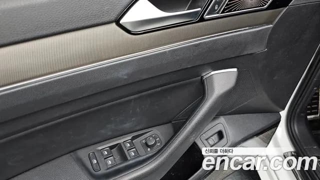 2019 Volkswagen Arteon 2.0 TDI Prestige Sold VIN WVWZZZ3HZKE020353 – photo 16 2019 Volkswagen Arteon 2.0 TDI Prestige Sold VIN WVWZZZ3HZKE020353 – photo 16
