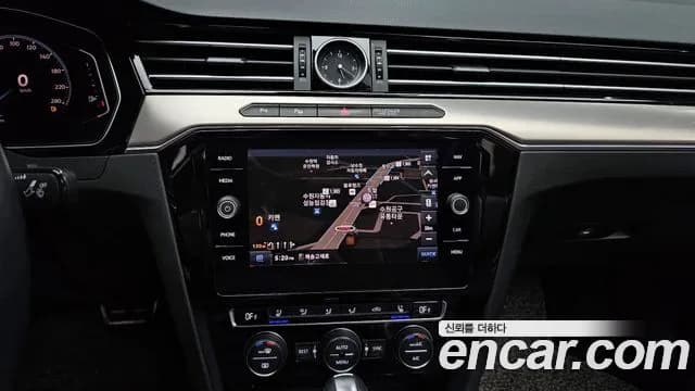 2020 Volkswagen Arteon 2.0 TDI Premium Sold VIN WVWZZZ3HZLE019342 – interior seats 2020 Volkswagen Arteon 2.0 TDI Premium Sold VIN WVWZZZ3HZLE019342 – interior seats