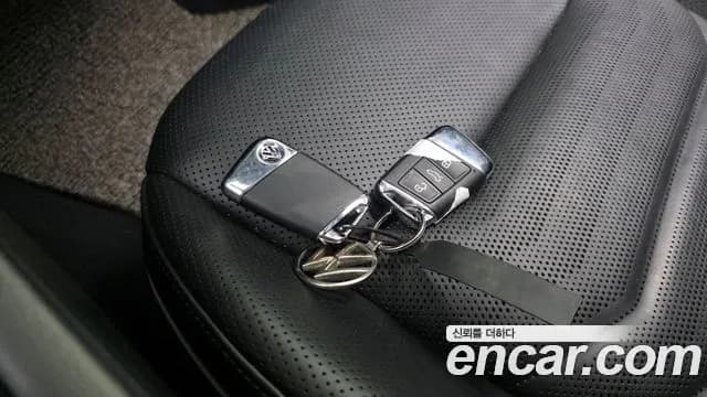 2020 Volkswagen Arteon 2.0 TDI Premium Sold VIN WVWZZZ3HZLE019584 – rear exterior 2020 Volkswagen Arteon 2.0 TDI Premium Sold VIN WVWZZZ3HZLE019584 – rear exterior