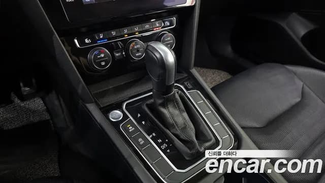 2020 Volkswagen Arteon 2.0 TDI Premium Sold VIN WVWZZZ3HZLE019584 – engine bay 2020 Volkswagen Arteon 2.0 TDI Premium Sold VIN WVWZZZ3HZLE019584 – engine bay