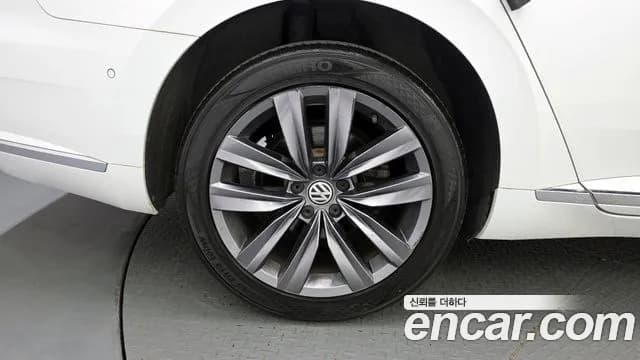 2020 Volkswagen Arteon 2.0 TDI Premium Sold VIN WVWZZZ3HZLE019584 – photo 19 2020 Volkswagen Arteon 2.0 TDI Premium Sold VIN WVWZZZ3HZLE019584 – photo 19