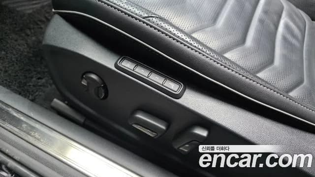 2020 Volkswagen Arteon 2.0 TDI Premium Sold VIN WVWZZZ3HZLE020023 – undercarriage 2020 Volkswagen Arteon 2.0 TDI Premium Sold VIN WVWZZZ3HZLE020023 – undercarriage