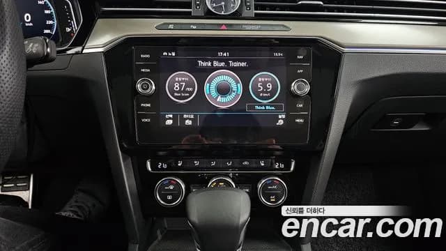 2020 Volkswagen Arteon 2.0 TDI Prestige Sold VIN WVWZZZ3HZLE021433 – interior seats 2020 Volkswagen Arteon 2.0 TDI Prestige Sold VIN WVWZZZ3HZLE021433 – interior seats