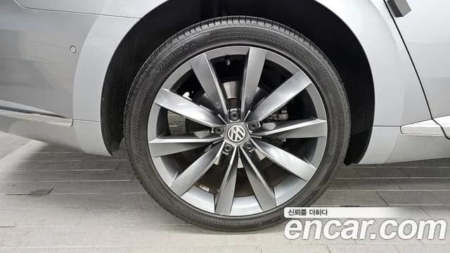 2020 Volkswagen Arteon 2.0 TDI Prestige Sold VIN WVWZZZ3HZLE021433 – exterior detail 2020 Volkswagen Arteon 2.0 TDI Prestige Sold VIN WVWZZZ3HZLE021433 – exterior detail