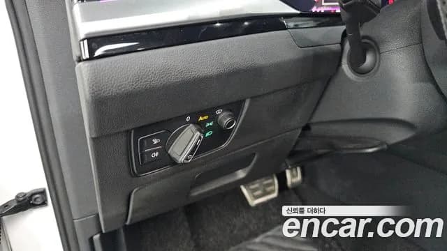 2023 Volkswagen Arteon 2.0 TDI R-LIINE 4Motion Sold VIN WVWZZZ3HZPE001606 – exterior detail 2023 Volkswagen Arteon 2.0 TDI R-LIINE 4Motion Sold VIN WVWZZZ3HZPE001606 – exterior detail