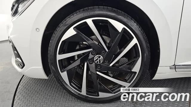 2023 Volkswagen Arteon 2.0 TDI R-LIINE 4Motion Sold VIN WVWZZZ3HZPE001606 – photo 16 2023 Volkswagen Arteon 2.0 TDI R-LIINE 4Motion Sold VIN WVWZZZ3HZPE001606 – photo 16
