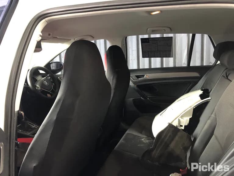 2015 Volkswagen Golf Used VIN WVWZZZAUZFP045676 – dashboard 2015 Volkswagen Golf Used VIN WVWZZZAUZFP045676 – dashboard