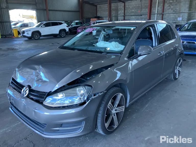 2015 Volkswagen Golf Used VIN WVWZZZAUZGW100598 – photo 14 2015 Volkswagen Golf Used VIN WVWZZZAUZGW100598 – photo 14