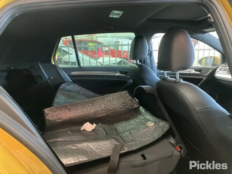 2017 Volkswagen Golf Used VIN WVWZZZAUZJW047973 – trunk area 2017 Volkswagen Golf Used VIN WVWZZZAUZJW047973 – trunk area