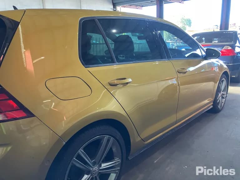 2017 Volkswagen Golf Used VIN WVWZZZAUZJW047973 – photo 14 2017 Volkswagen Golf Used VIN WVWZZZAUZJW047973 – photo 14