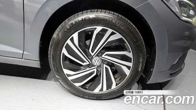 2020 Volkswagen Jetta 7th Gen 1.4 TSI Premium Sold VIN WVWZZZBUZLM097968 – front exterior 2020 Volkswagen Jetta 7th Gen 1.4 TSI Premium Sold VIN WVWZZZBUZLM097968 – front exterior