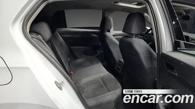 2022 Volkswagen Golf 8th Gen 2.0 TDI Prestige Sold VIN WVWZZZCDZNW119120 – trunk area 2022 Volkswagen Golf 8th Gen 2.0 TDI Prestige Sold VIN WVWZZZCDZNW119120 – trunk area