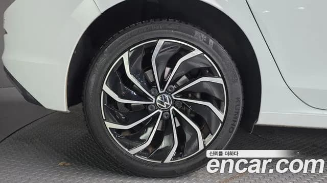 2022 Volkswagen Golf 8th Gen 2.0 TDI Prestige Sold VIN WVWZZZCDZNW124708 – rear exterior 2022 Volkswagen Golf 8th Gen 2.0 TDI Prestige Sold VIN WVWZZZCDZNW124708 – rear exterior