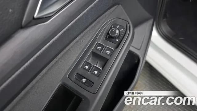 2022 Volkswagen Golf 8th Gen 2.0 TDI Prestige Sold VIN WVWZZZCDZNW124708 – trunk area 2022 Volkswagen Golf 8th Gen 2.0 TDI Prestige Sold VIN WVWZZZCDZNW124708 – trunk area