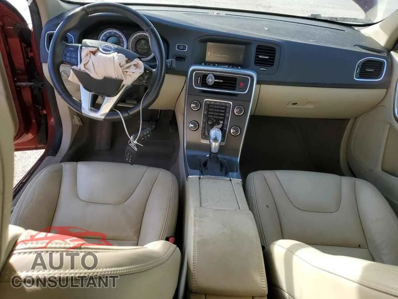 2013 VOLVO S60 Damaged VIN YV1612FH0D2221179 – undercarriage 2013 VOLVO S60 Damaged VIN YV1612FH0D2221179 – undercarriage