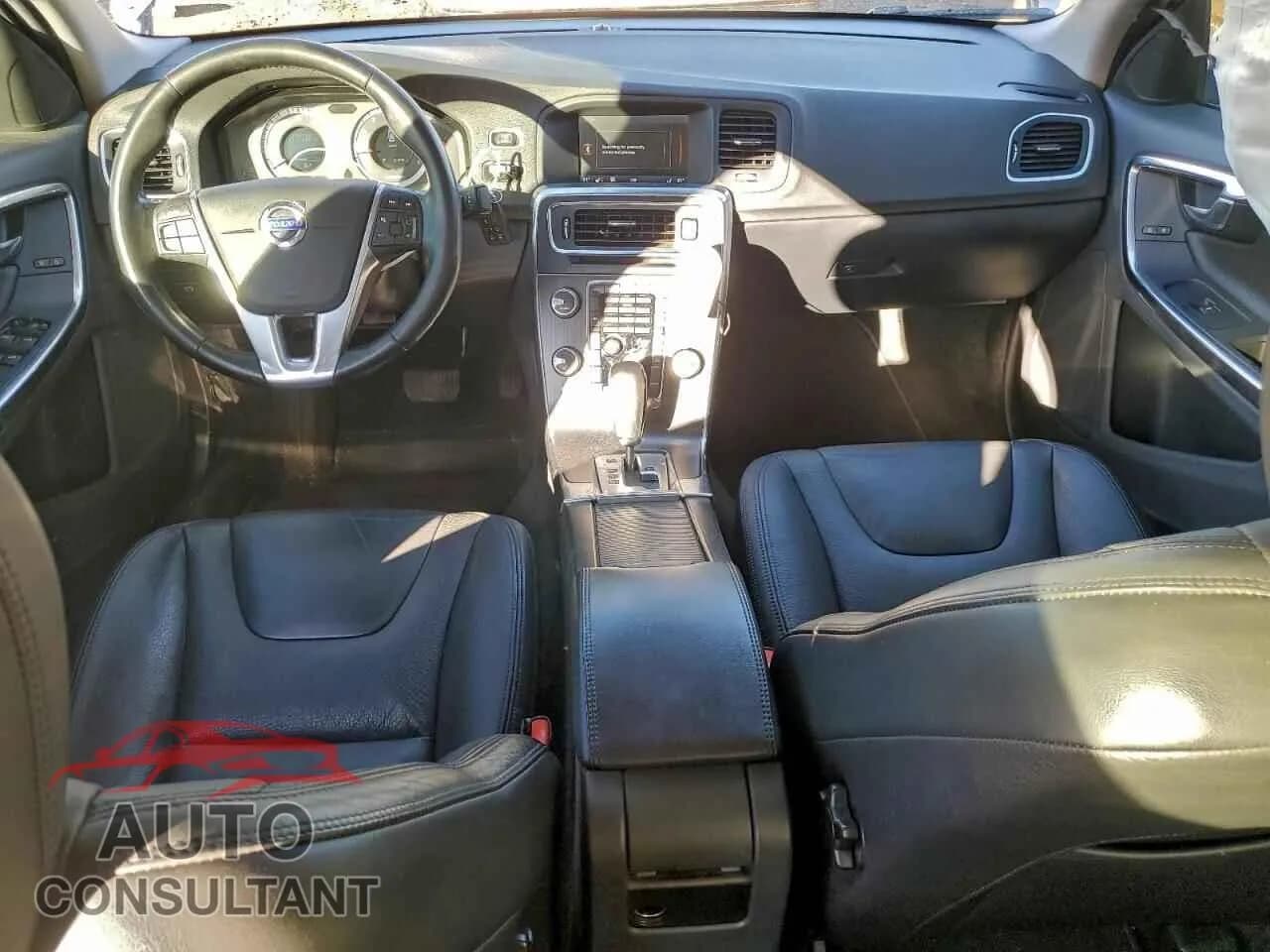 2011 VOLVO S60 Damaged VIN YV1902FH0B2019486 – undercarriage 2011 VOLVO S60 Damaged VIN YV1902FH0B2019486 – undercarriage