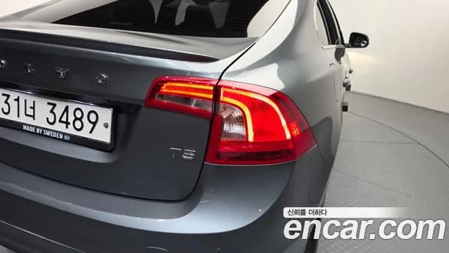 2018 Volvo S60 T5 Sold VIN YV1FS40MDJ2464913 – photo 16 2018 Volvo S60 T5 Sold VIN YV1FS40MDJ2464913 – photo 16