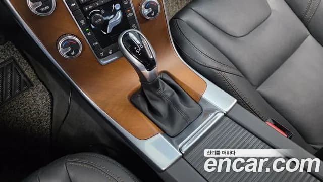 2018 Volvo V60 Cross Country T5 AWD Sold VIN YV1FZ40MCJ2046237 – dashboard 2018 Volvo V60 Cross Country T5 AWD Sold VIN YV1FZ40MCJ2046237 – dashboard