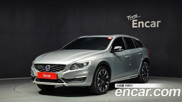 2018 Volvo V60 Cross Country T5 AWD Sold VIN YV1FZ40MCJ2046237 – interior seats 2018 Volvo V60 Cross Country T5 AWD Sold VIN YV1FZ40MCJ2046237 – interior seats