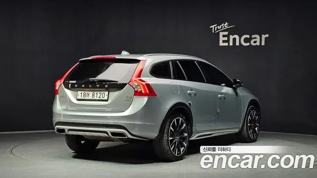 2018 Volvo V60 Cross Country T5 AWD Sold VIN YV1FZ40MCJ2046237 – engine bay 2018 Volvo V60 Cross Country T5 AWD Sold VIN YV1FZ40MCJ2046237 – engine bay